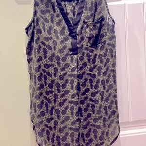 Green pineapple shirt